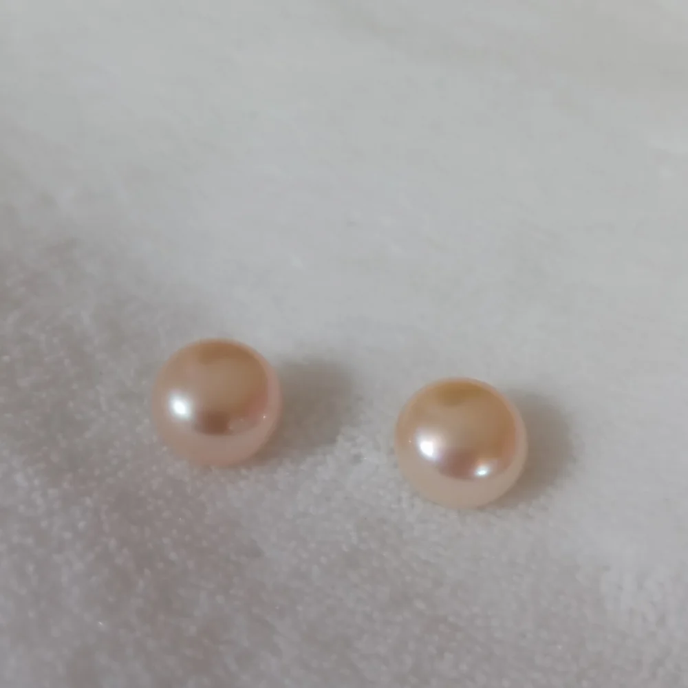 Peach color pearl earrings - Picture 1 of 4